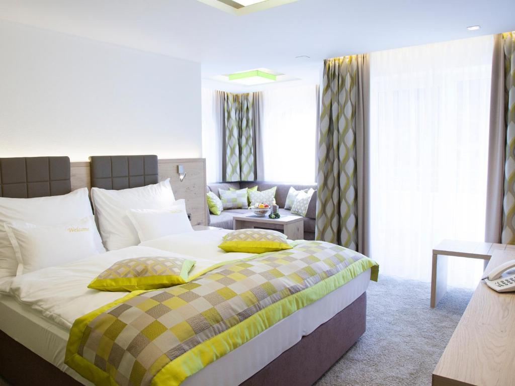 Hotel Neder イシュグル 部屋 写真