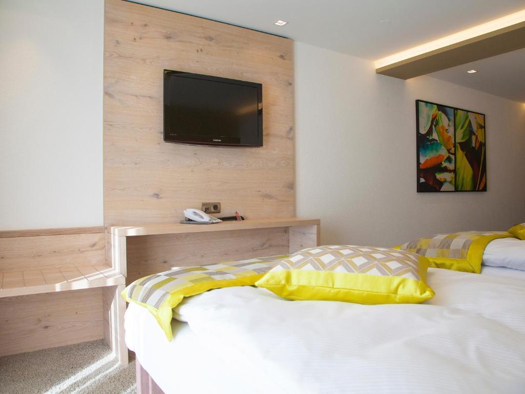 Hotel Neder イシュグル 部屋 写真