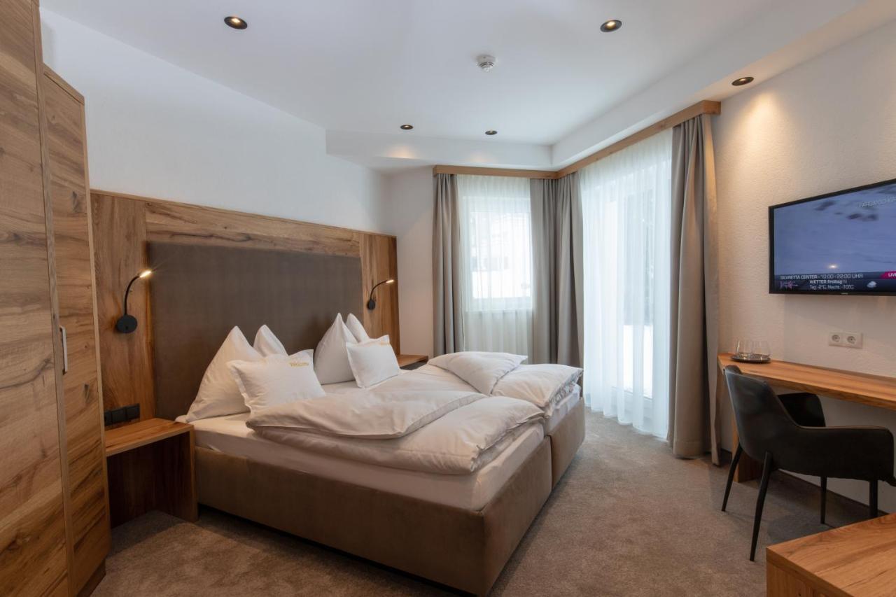 Hotel Neder イシュグル エクステリア 写真